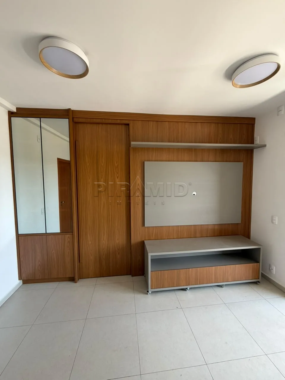 Alugar Apartamento / Padr&atilde;o em Ribeir&atilde;o Preto R$ 3.800,00 - Foto 3