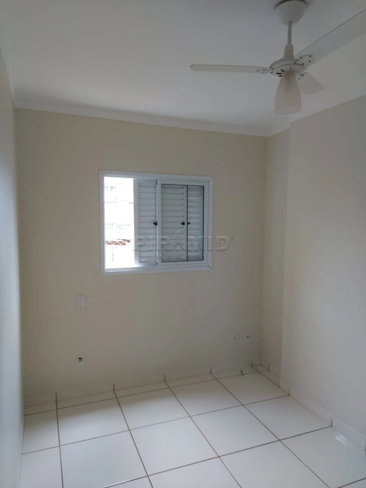 Alugar Apartamento / Padr&atilde;o em Ribeir&atilde;o Preto R$ 1.200,00 - Foto 5