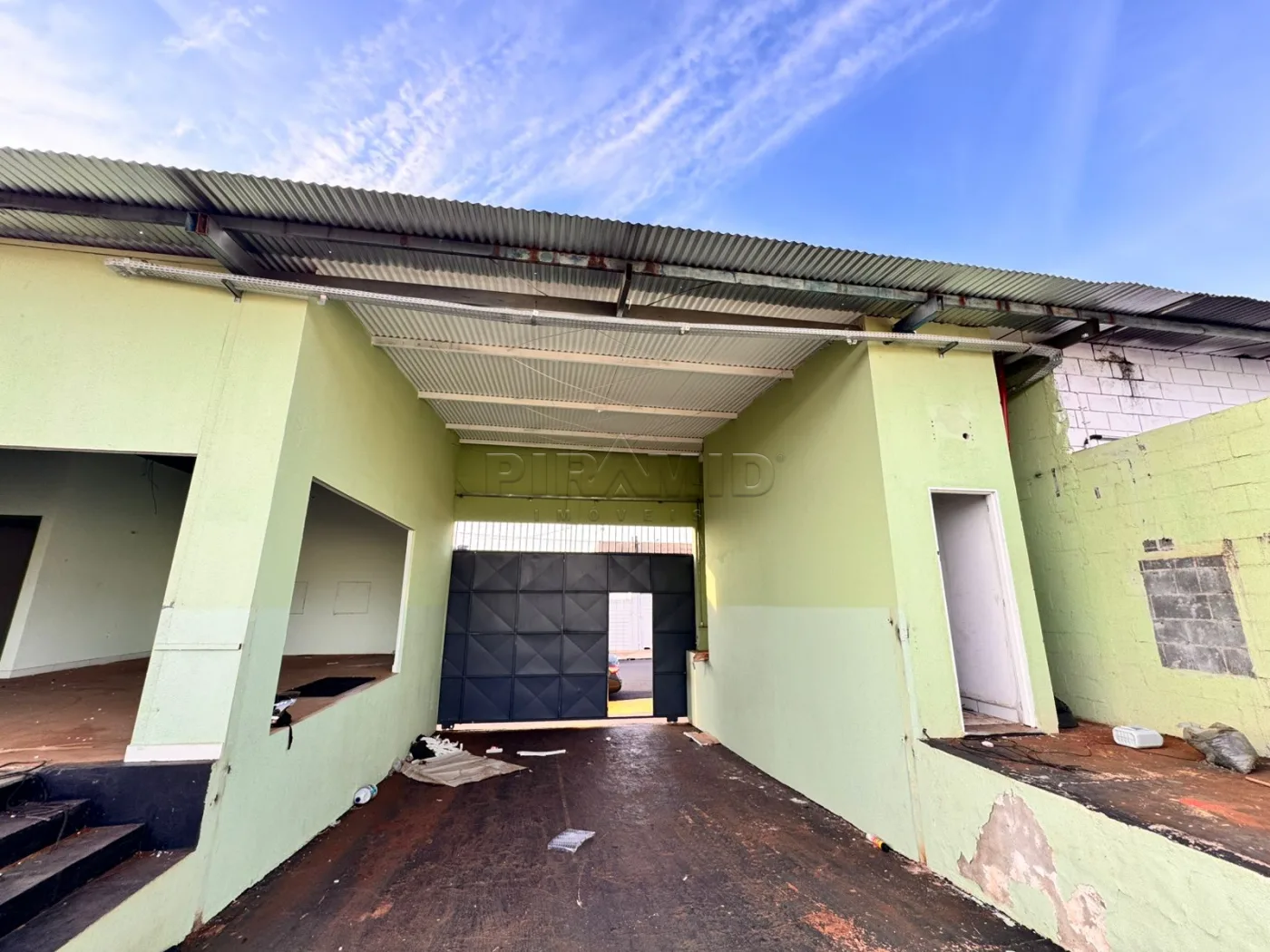 Alugar Comercial / Galp&atilde;o  Barrac&atilde;o em Ribeir&atilde;o Preto R$ 15.000,00 - Foto 2