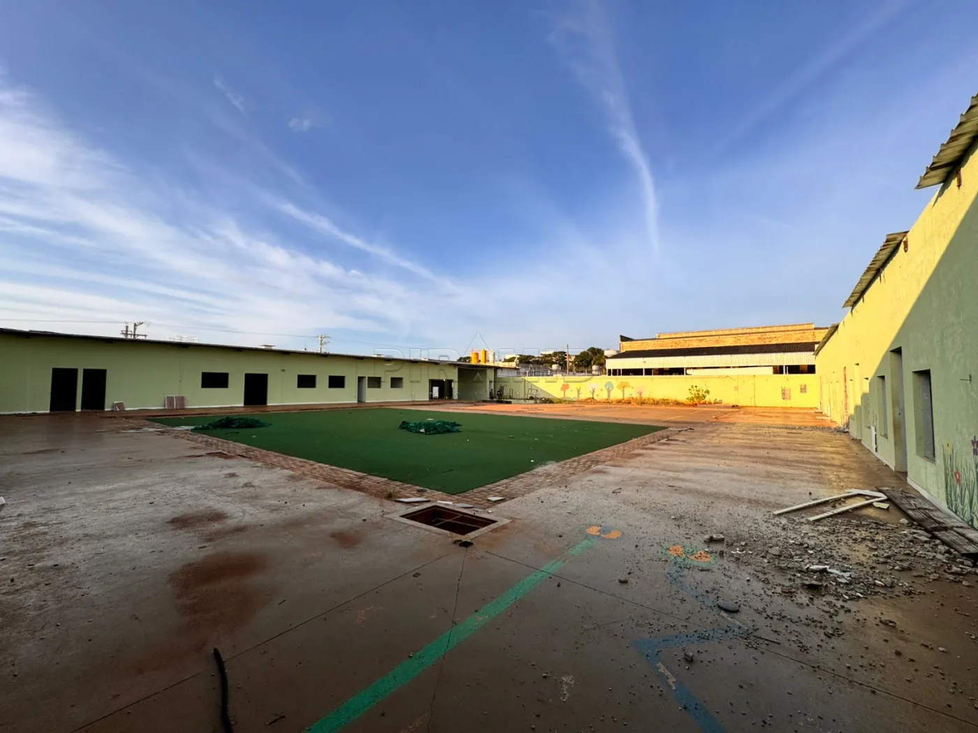 Alugar Comercial / Galp&atilde;o  Barrac&atilde;o em Ribeir&atilde;o Preto R$ 15.000,00 - Foto 6