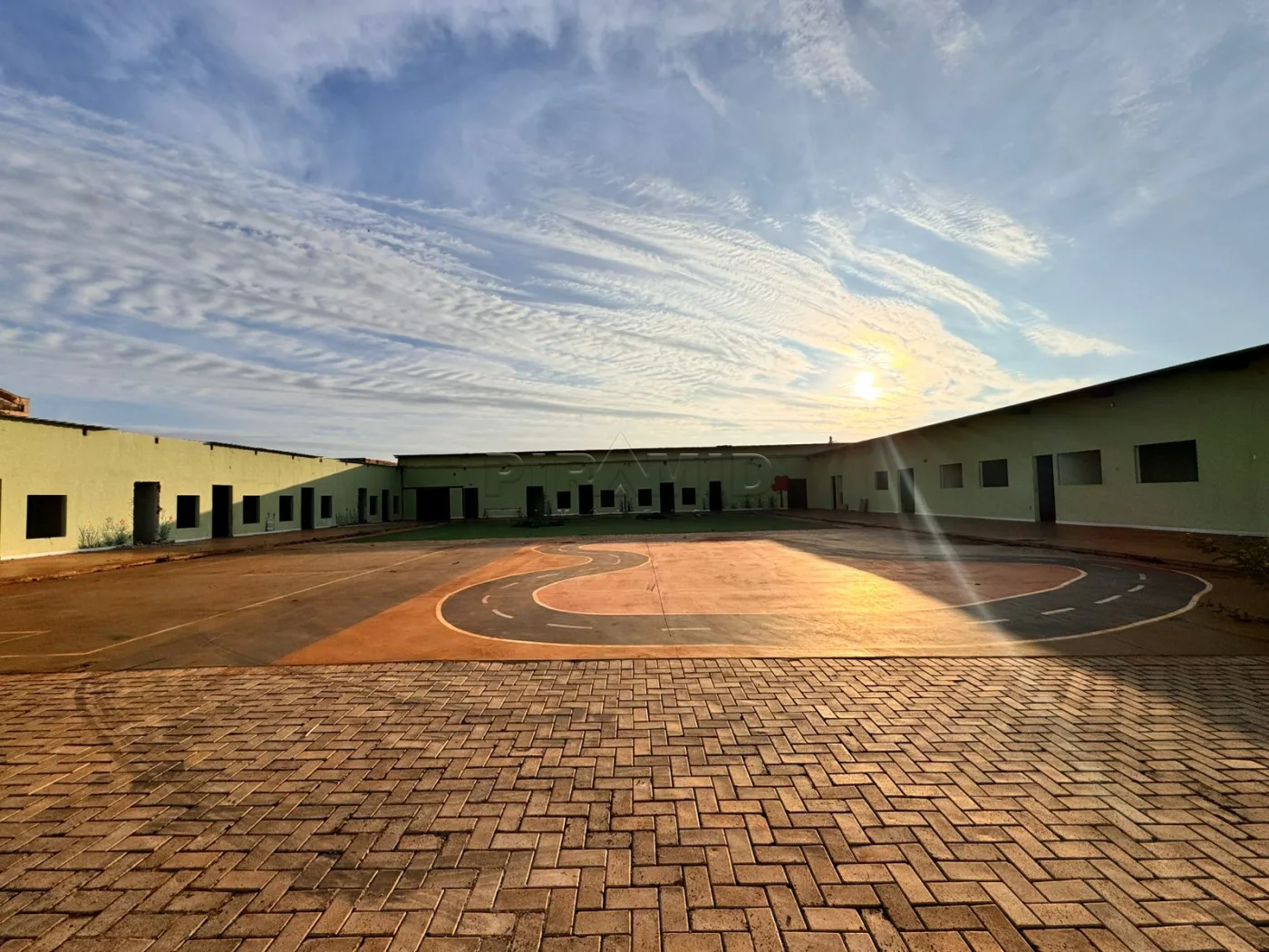 Alugar Comercial / Galp&atilde;o  Barrac&atilde;o em Ribeir&atilde;o Preto R$ 15.000,00 - Foto 13