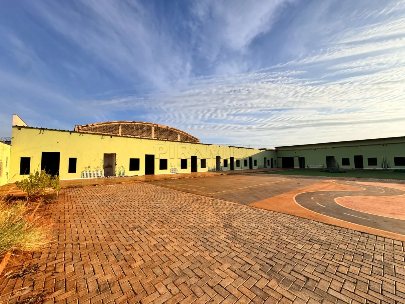 Alugar Comercial / Galp&atilde;o  Barrac&atilde;o em Ribeir&atilde;o Preto R$ 15.000,00 - Foto 14