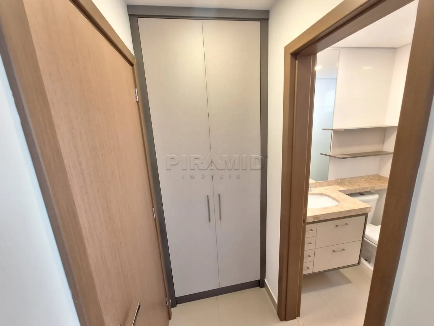 Alugar Apartamento / Padr&atilde;o em Ribeir&atilde;o Preto R$ 4.200,00 - Foto 18