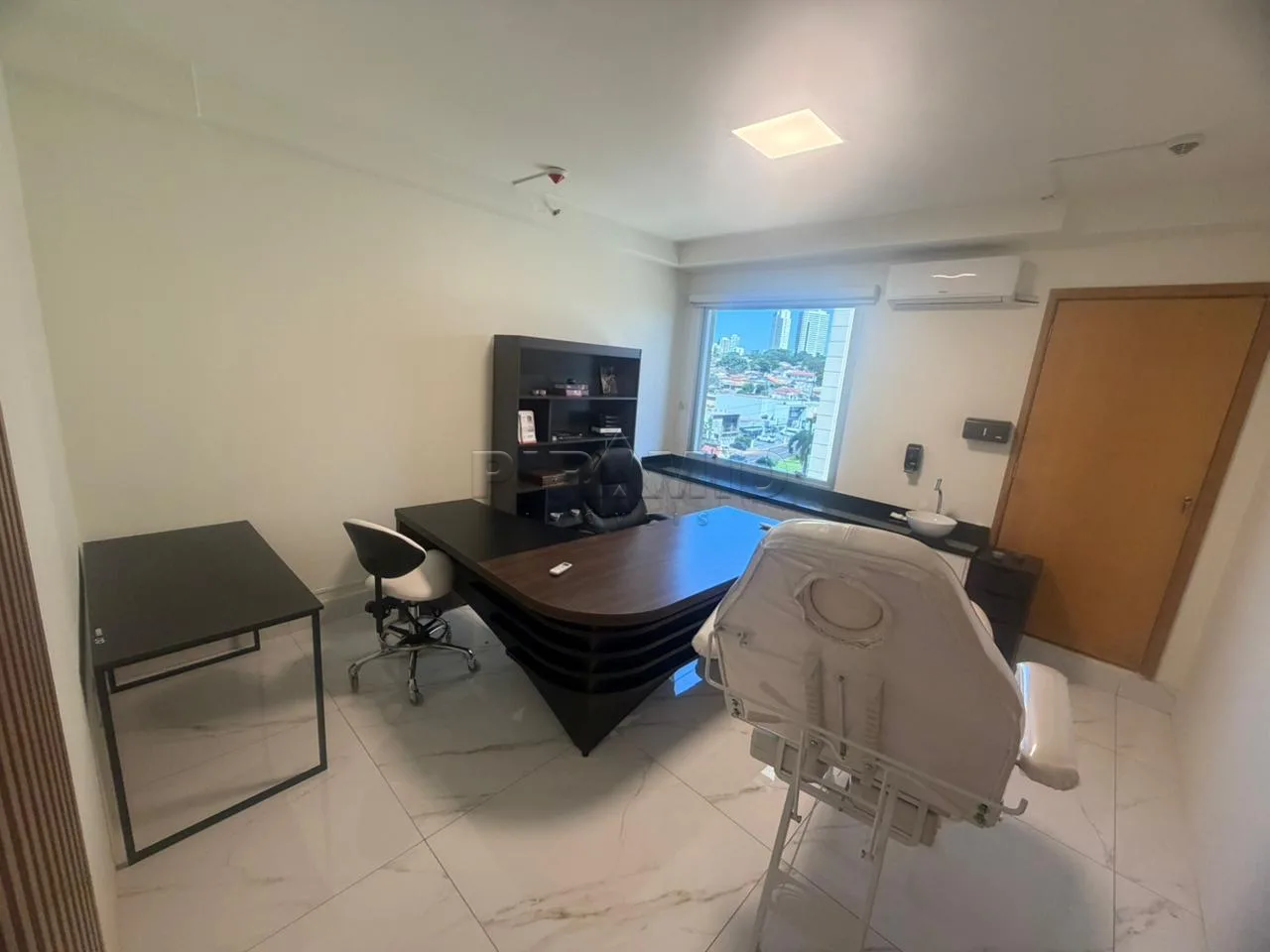 Alugar Comercial / Sala em Ribeir&atilde;o Preto R$ 4.000,00 - Foto 16