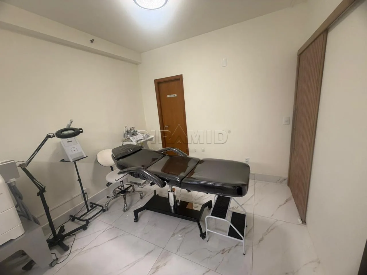 Alugar Comercial / Sala em Ribeir&atilde;o Preto R$ 4.000,00 - Foto 10