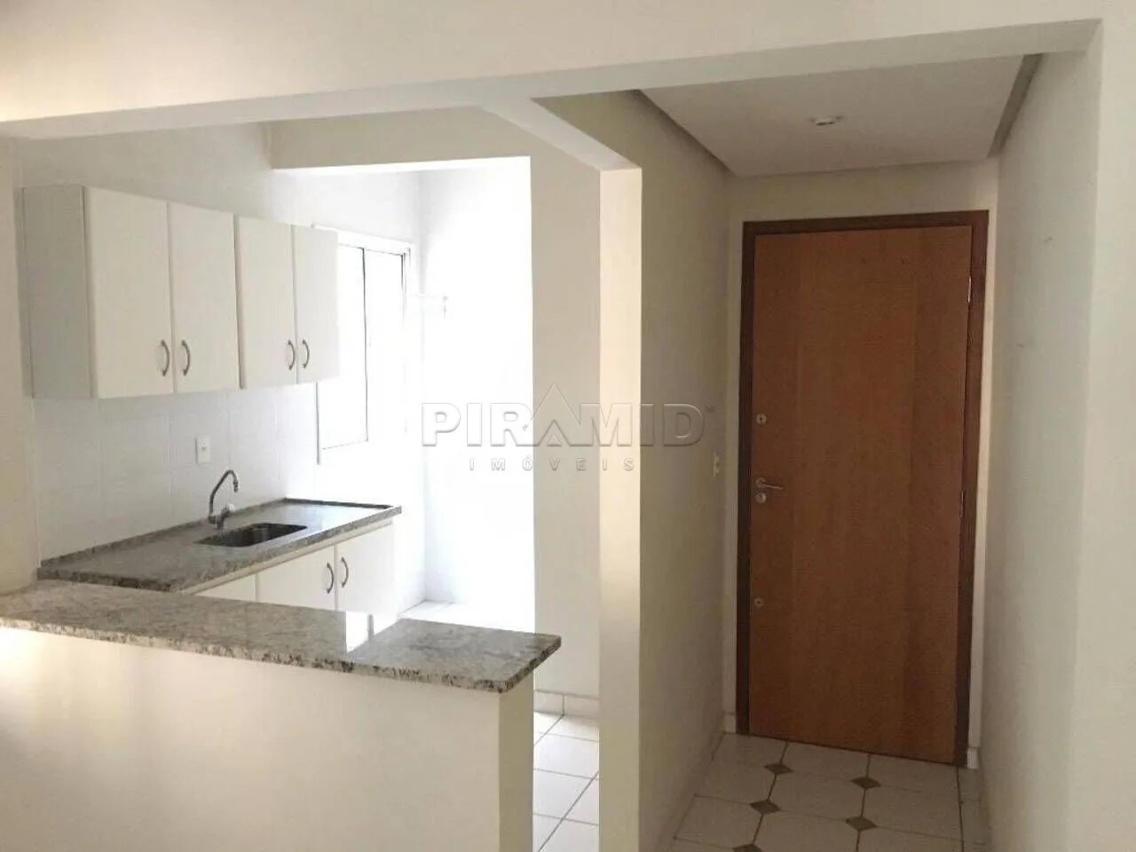 Alugar Apartamento / Padr&atilde;o em Ribeir&atilde;o Preto R$ 1.550,00 - Foto 2