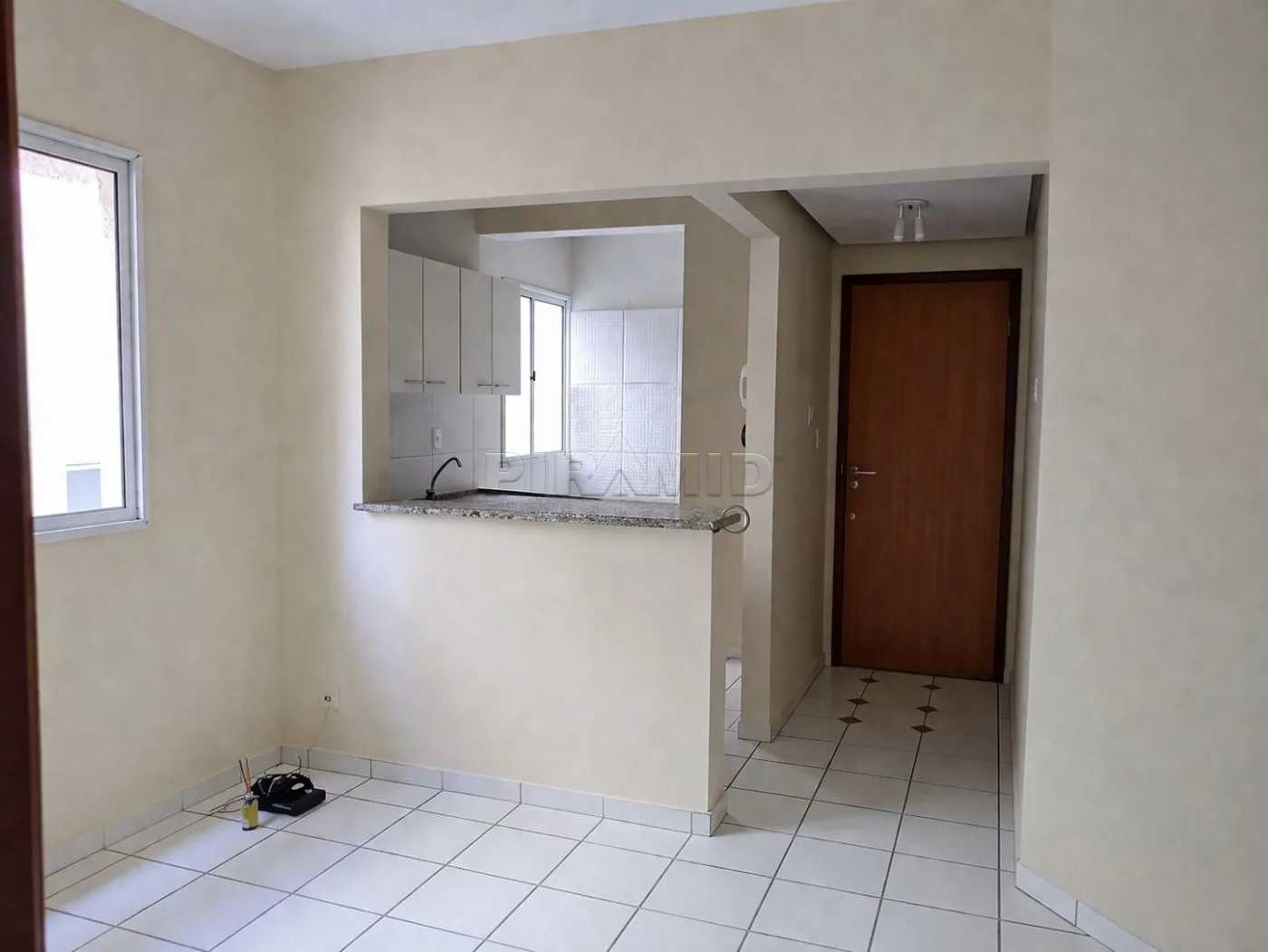 Alugar Apartamento / Padr&atilde;o em Ribeir&atilde;o Preto R$ 1.550,00 - Foto 1
