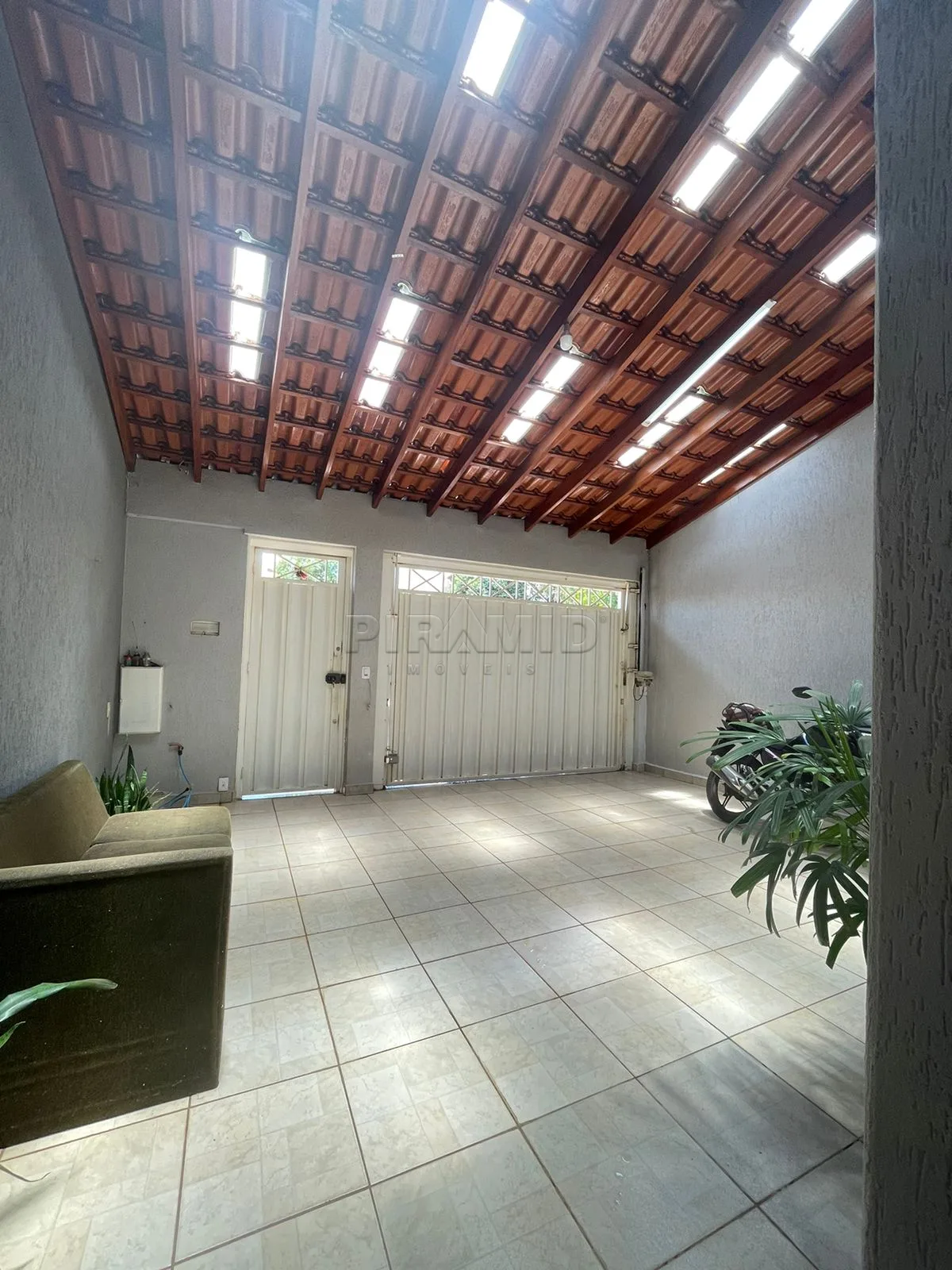 Comprar Casa / Padr&atilde;o em Ribeir&atilde;o Preto R$ 310.000,00 - Foto 2