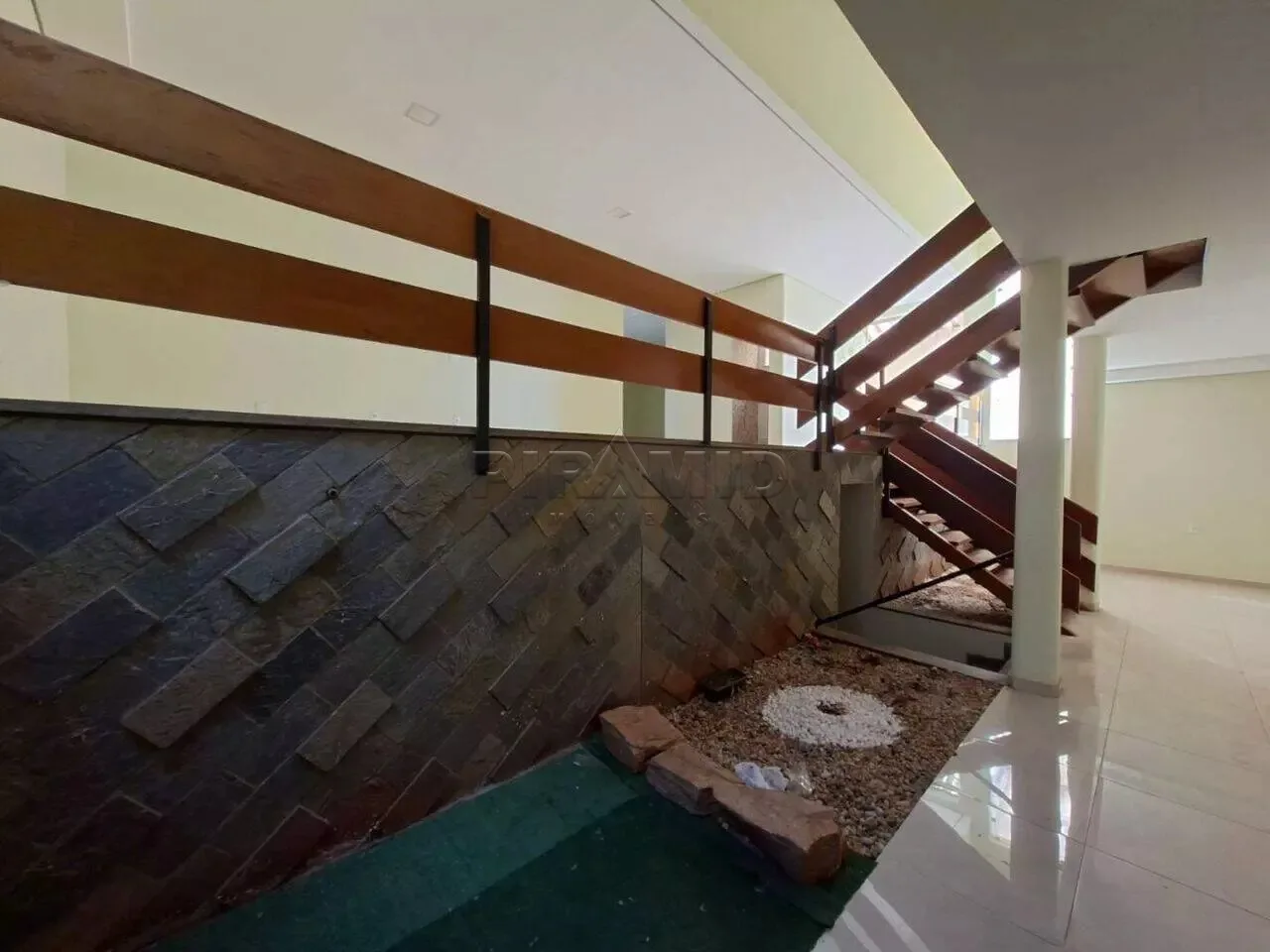 Alugar Comercial / Casa em Ribeir&atilde;o Preto R$ 8.900,00 - Foto 3