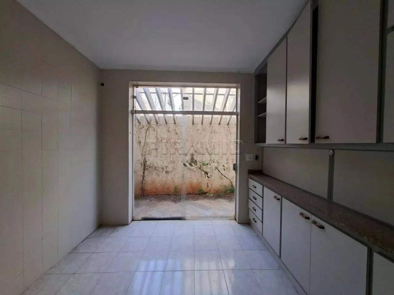 Alugar Comercial / Casa em Ribeir&atilde;o Preto R$ 8.900,00 - Foto 16