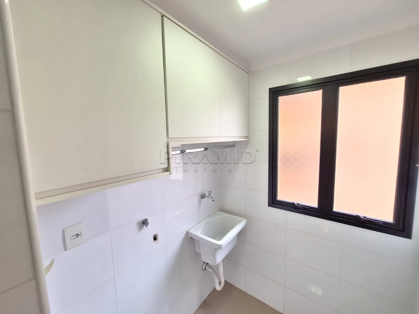 Alugar Apartamento / Padr&atilde;o em Ribeir&atilde;o Preto R$ 1.800,00 - Foto 12