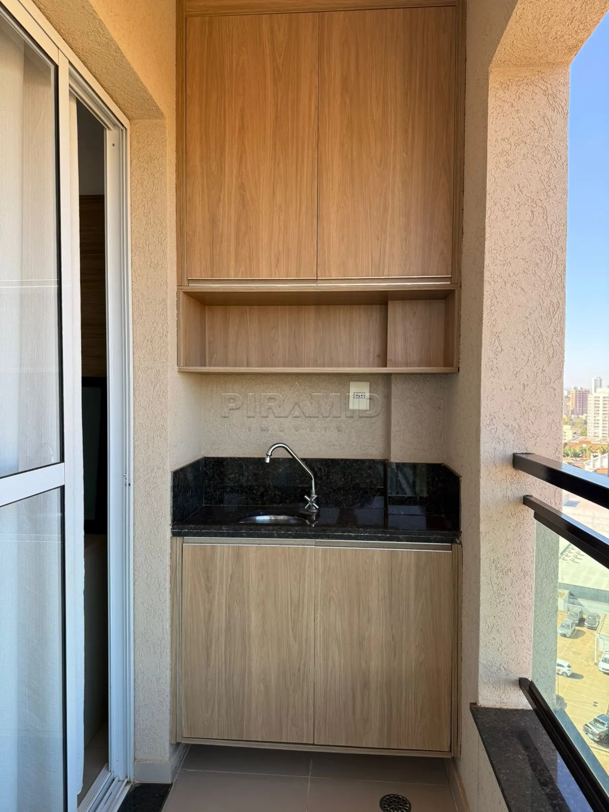 Alugar Apartamento / Padr&atilde;o em Ribeir&atilde;o Preto R$ 2.650,00 - Foto 4