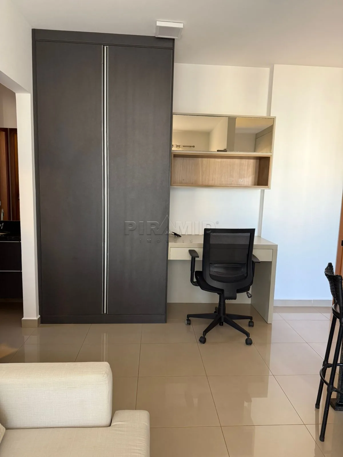 Alugar Apartamento / Padr&atilde;o em Ribeir&atilde;o Preto R$ 2.650,00 - Foto 5