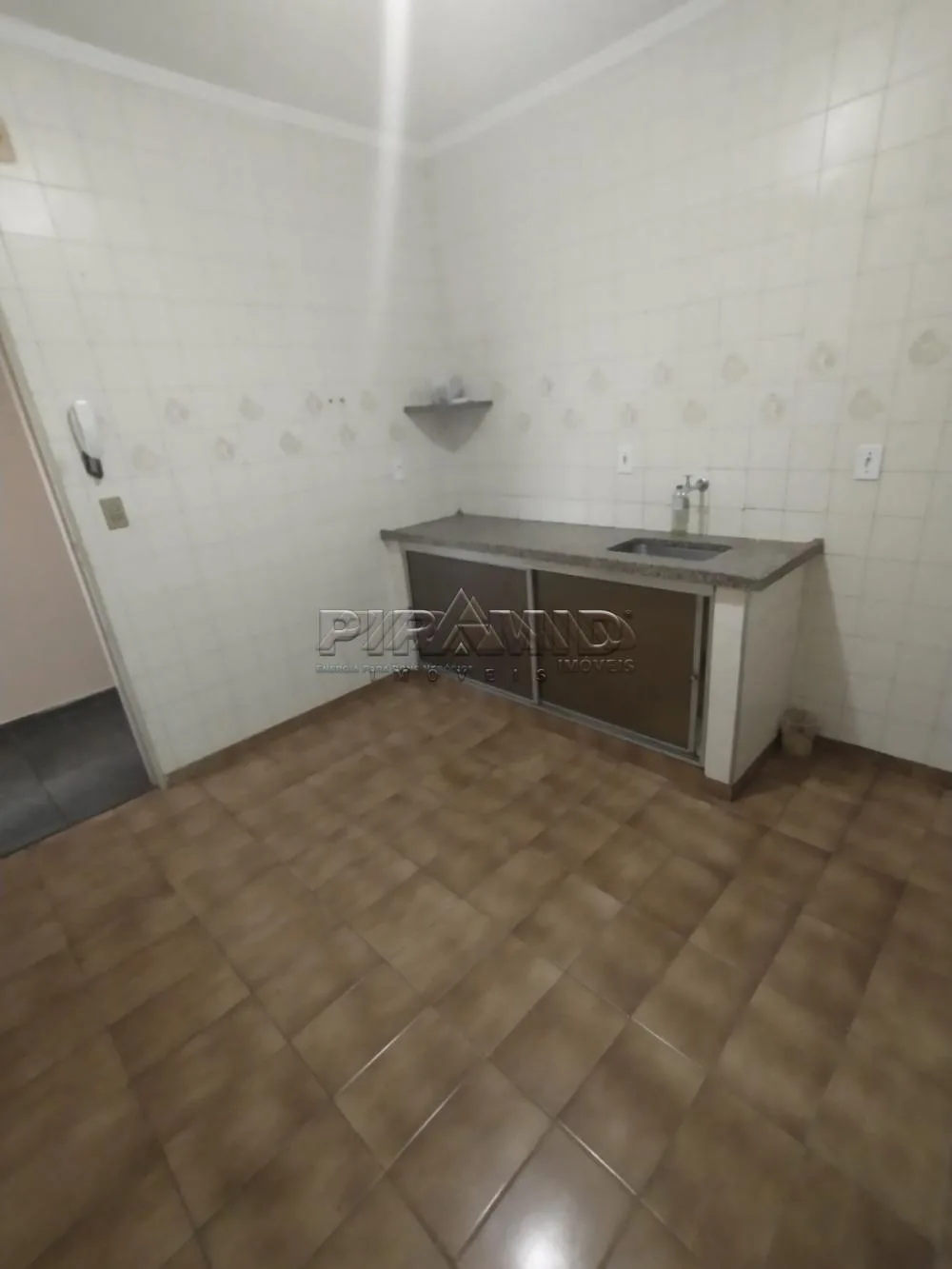 Alugar Apartamento / Padr&atilde;o em Ribeir&atilde;o Preto R$ 1.400,00 - Foto 3