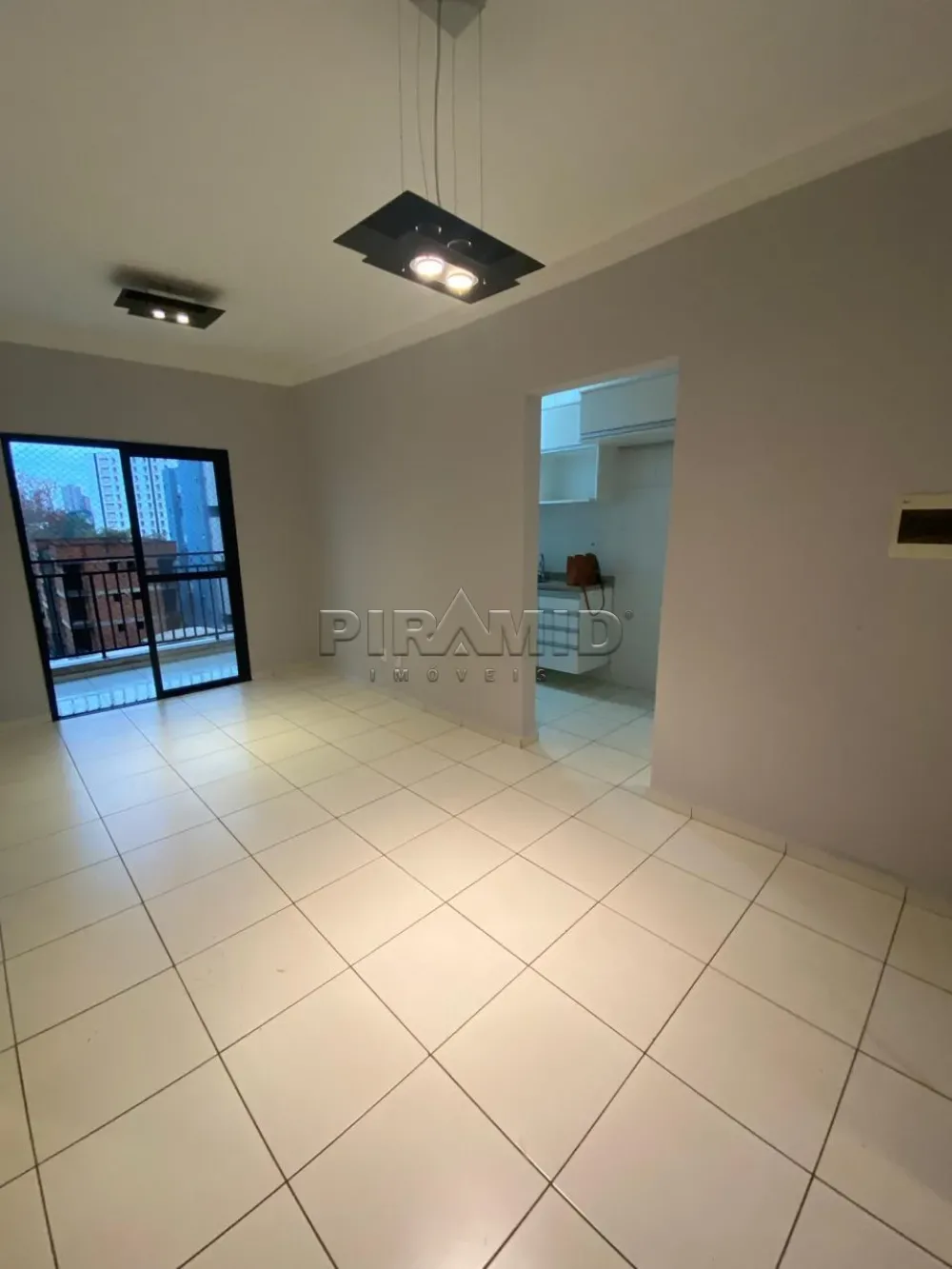 Alugar Apartamento / Padr&atilde;o em Ribeir&atilde;o Preto R$ 2.000,00 - Foto 1