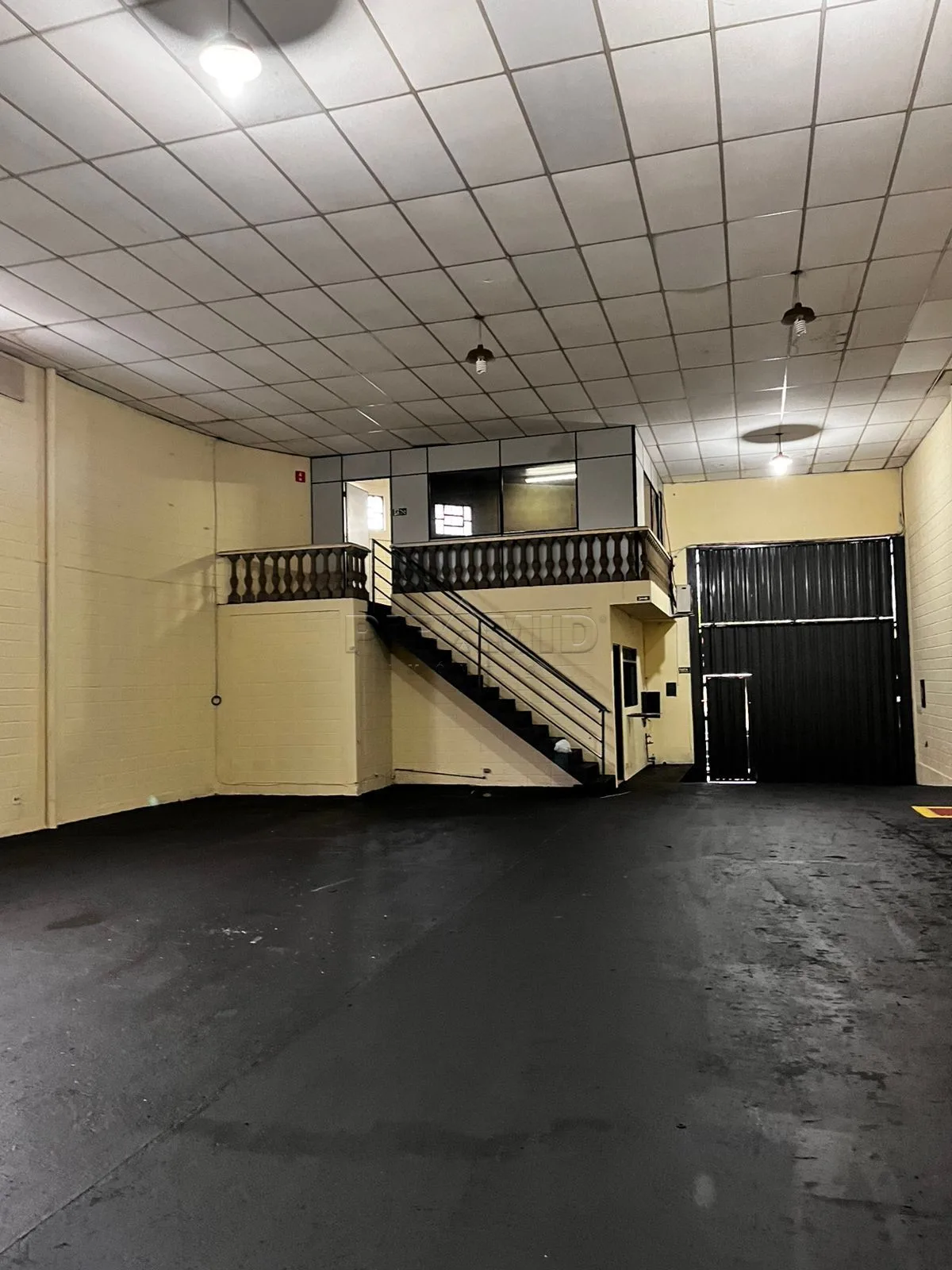 Alugar Comercial / Galp&atilde;o  Barrac&atilde;o em Ribeir&atilde;o Preto R$ 7.000,00 - Foto 1