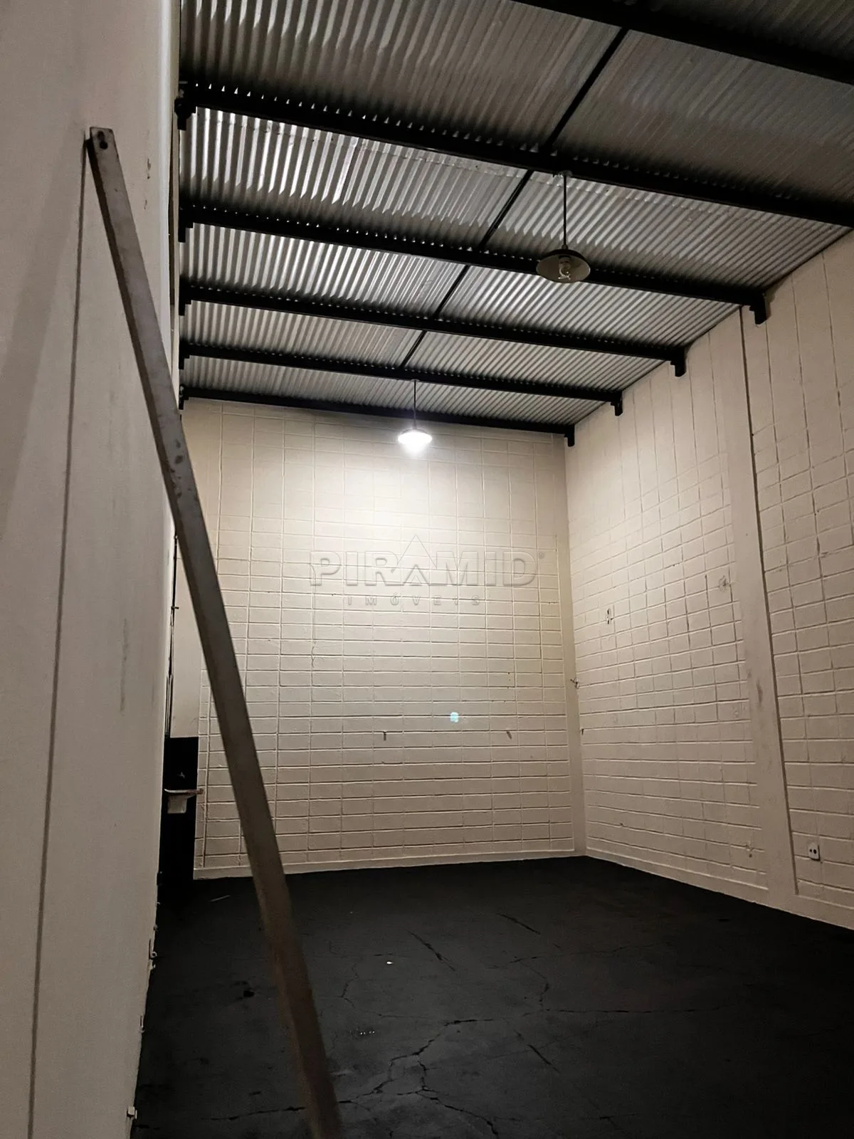 Alugar Comercial / Galp&atilde;o  Barrac&atilde;o em Ribeir&atilde;o Preto R$ 7.000,00 - Foto 9