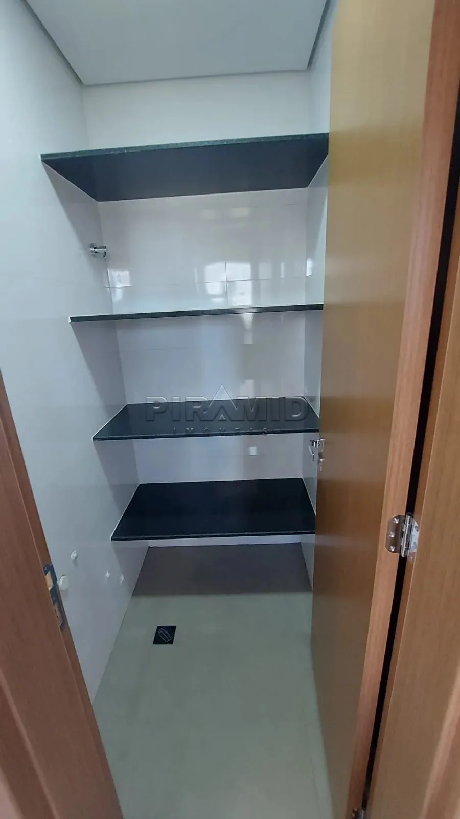 Alugar Apartamento / Padr&atilde;o em Ribeir&atilde;o Preto R$ 4.700,00 - Foto 18