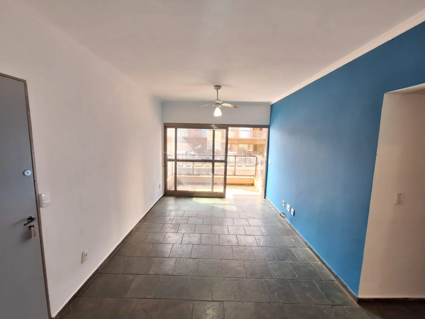 Alugar Apartamento / Padr&atilde;o em Ribeir&atilde;o Preto R$ 1.600,00 - Foto 1