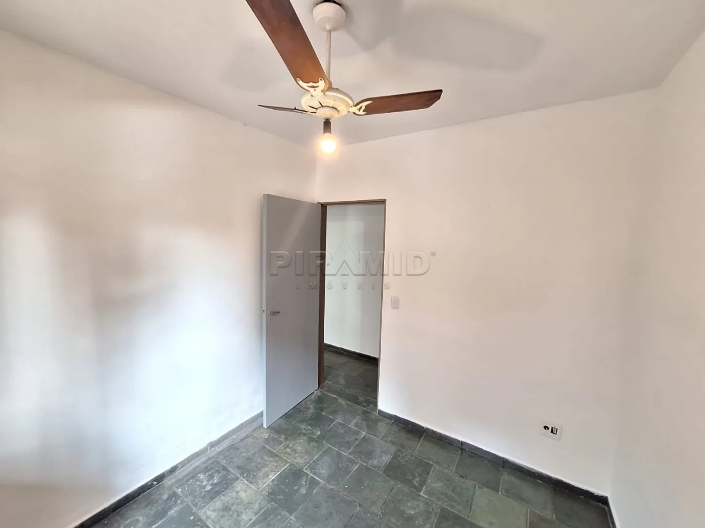 Alugar Apartamento / Padr&atilde;o em Ribeir&atilde;o Preto R$ 1.600,00 - Foto 6