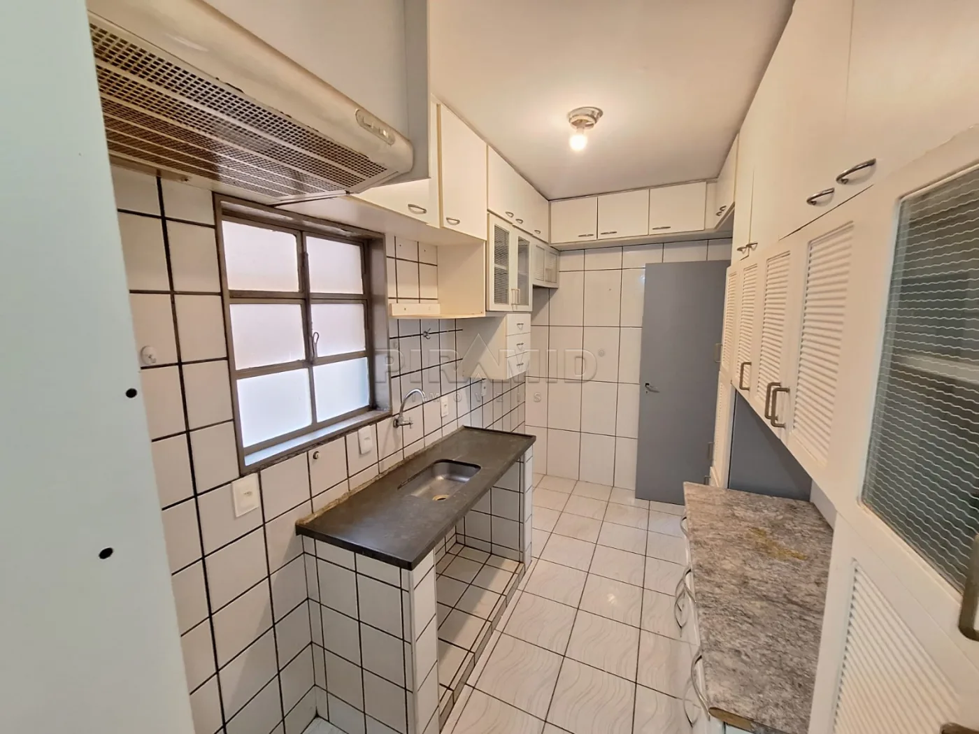 Alugar Apartamento / Padr&atilde;o em Ribeir&atilde;o Preto R$ 1.600,00 - Foto 15