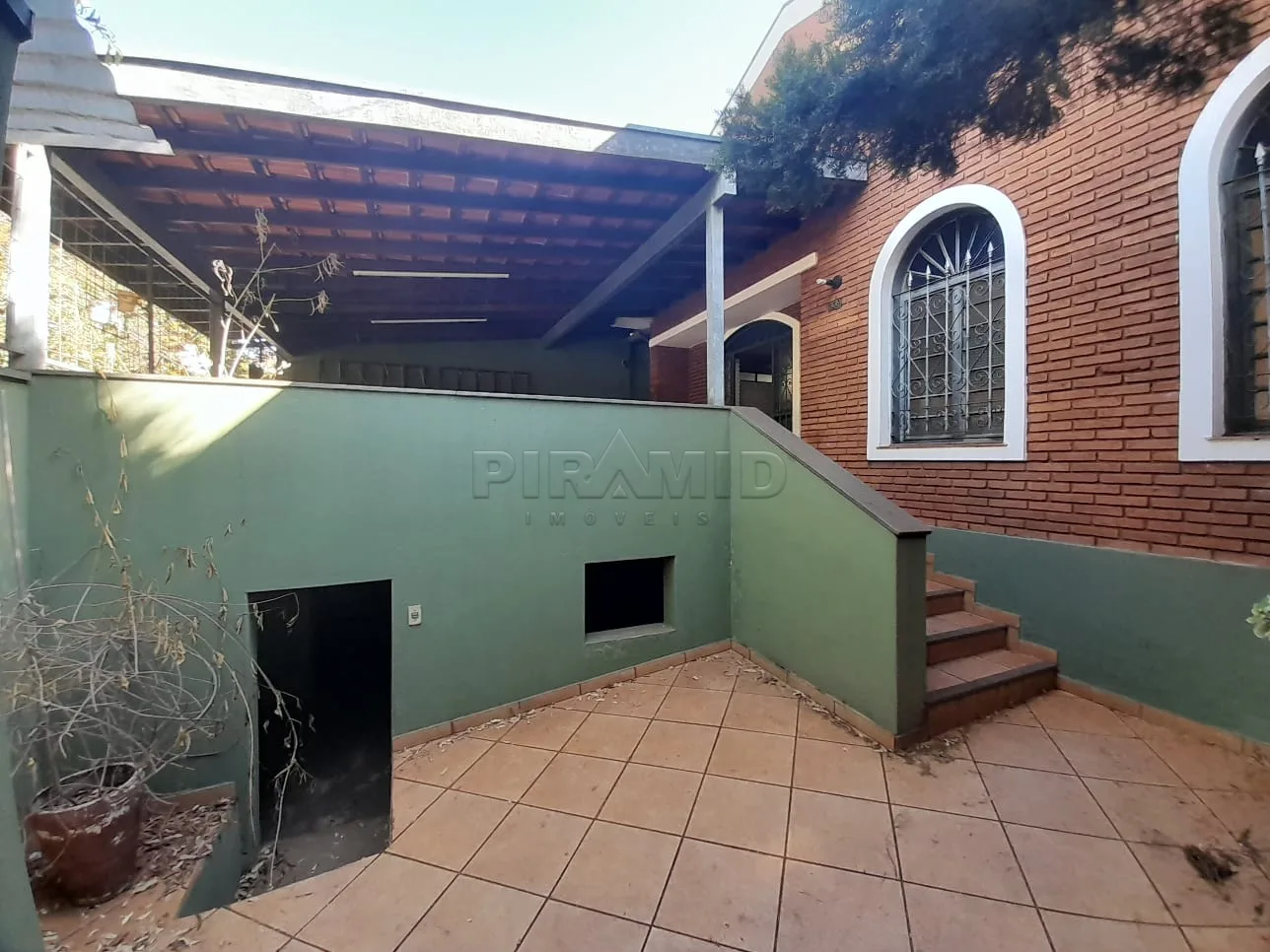 Alugar Casa / Padr&atilde;o em Ribeir&atilde;o Preto R$ 3.000,00 - Foto 1