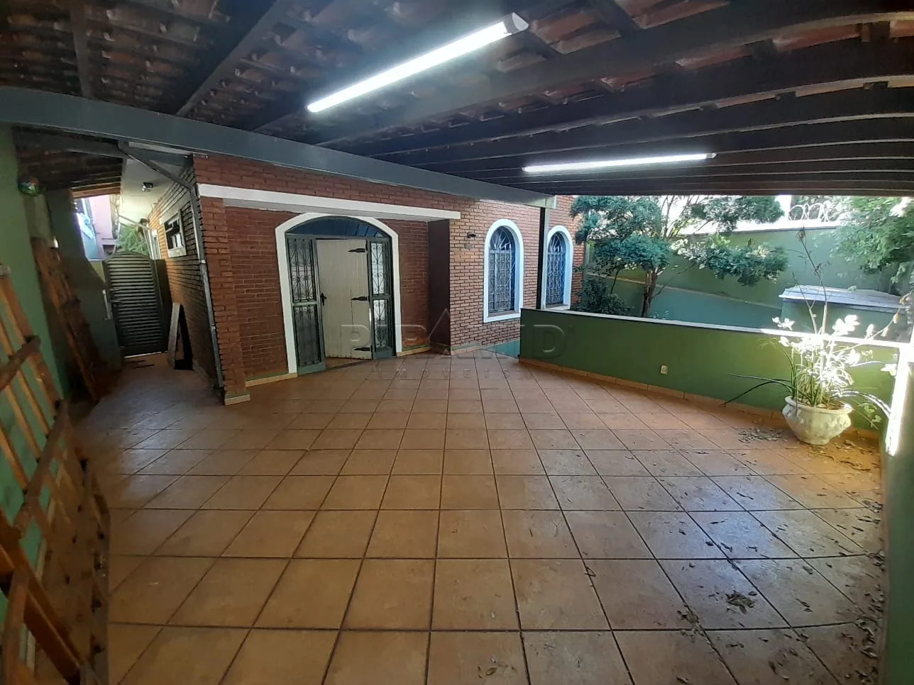 Alugar Casa / Padr&atilde;o em Ribeir&atilde;o Preto R$ 3.000,00 - Foto 3