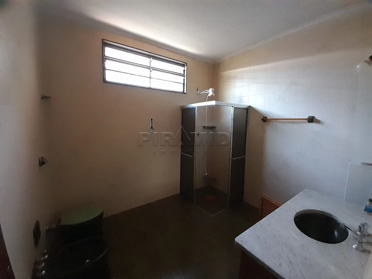 Alugar Casa / Padr&atilde;o em Ribeir&atilde;o Preto R$ 3.000,00 - Foto 13