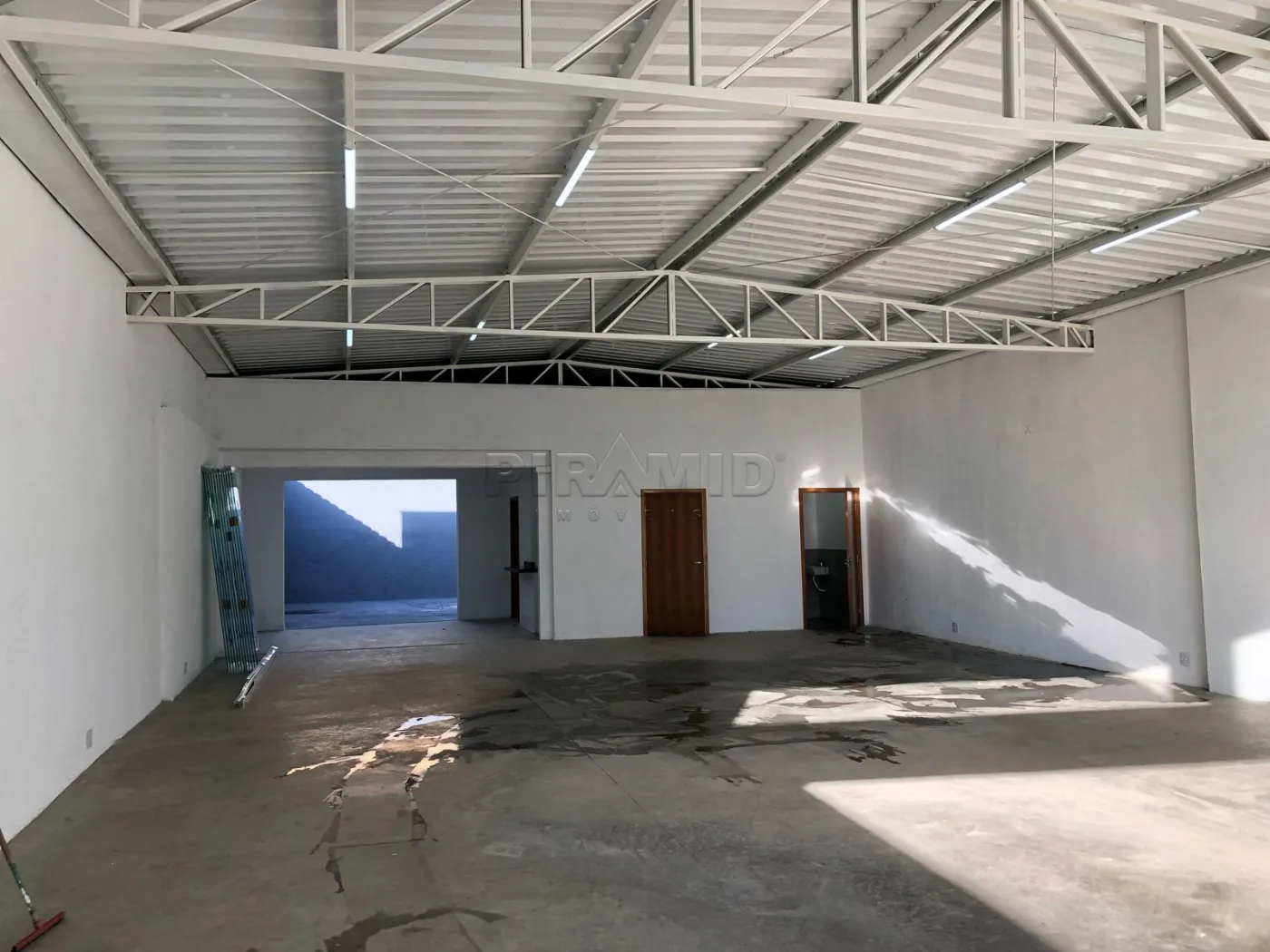 Alugar Comercial / Ponto Comercial em Ribeir&atilde;o Preto R$ 15.500,00 - Foto 5