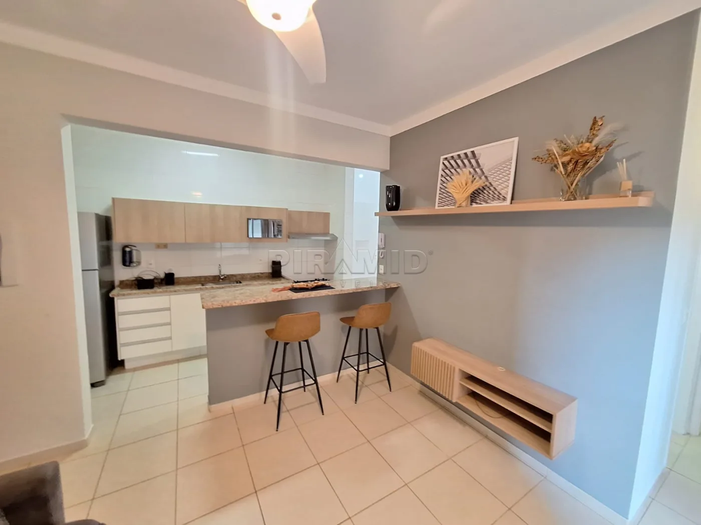 Alugar Apartamento / Padr&atilde;o em Ribeir&atilde;o Preto R$ 2.500,00 - Foto 2