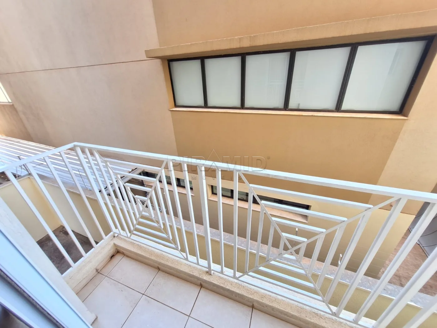 Alugar Apartamento / Padr&atilde;o em Ribeir&atilde;o Preto R$ 2.500,00 - Foto 4