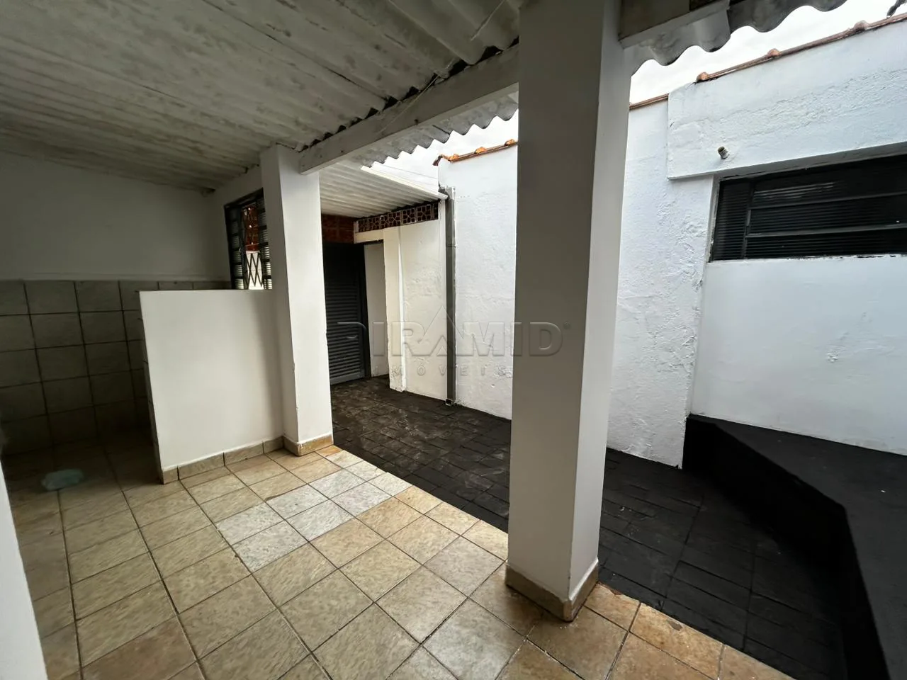 Alugar Casa / Padr&atilde;o em Ribeir&atilde;o Preto R$ 850,00 - Foto 4