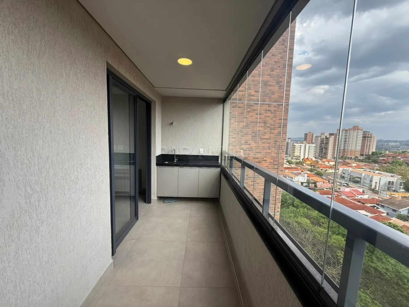 Alugar Apartamento / Padr&atilde;o em Ribeir&atilde;o Preto R$ 3.800,00 - Foto 2