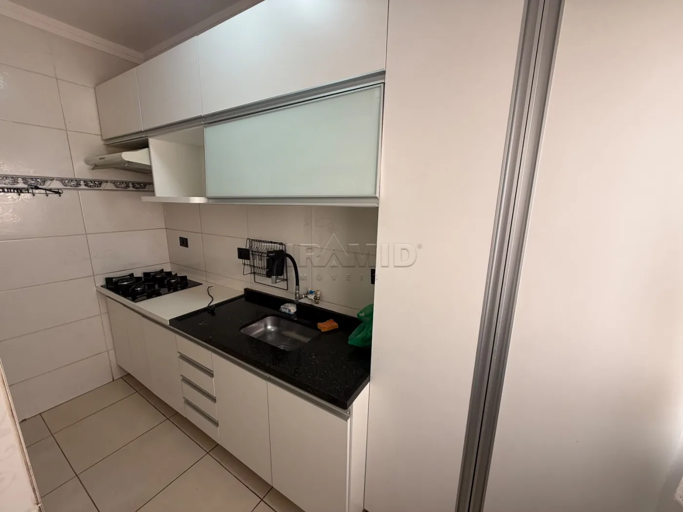 Alugar Apartamento / Padr&atilde;o em Ribeir&atilde;o Preto R$ 2.300,00 - Foto 7