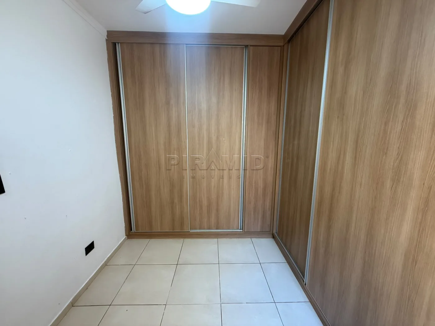 Alugar Apartamento / Padr&atilde;o em Ribeir&atilde;o Preto R$ 2.300,00 - Foto 15