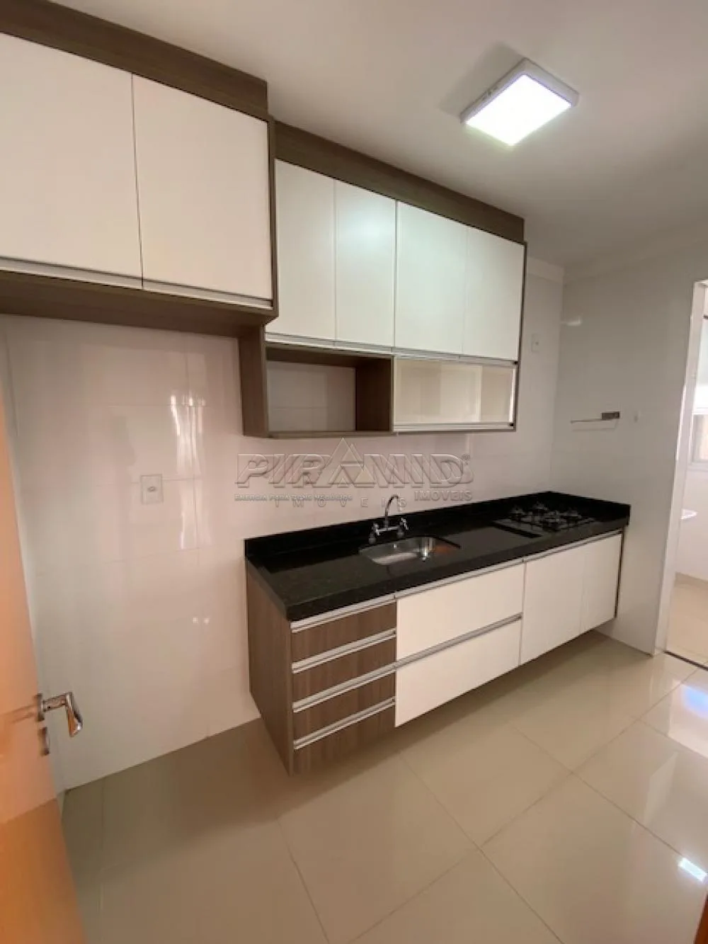 Alugar Apartamento / Padr&atilde;o em Ribeir&atilde;o Preto R$ 2.800,00 - Foto 14