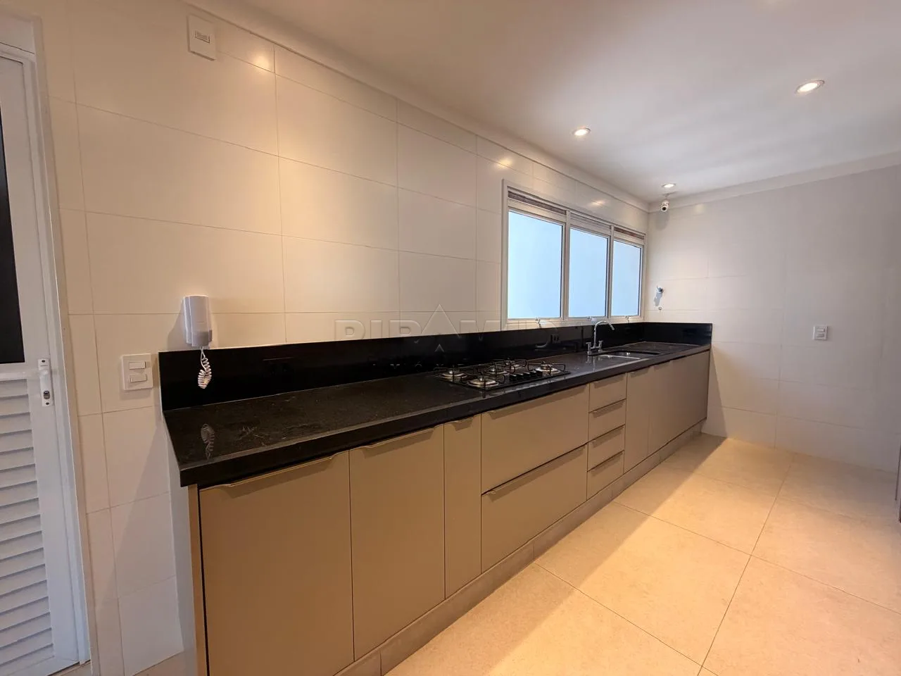 Alugar Apartamento / Padr&atilde;o em Ribeir&atilde;o Preto R$ 12.800,00 - Foto 10