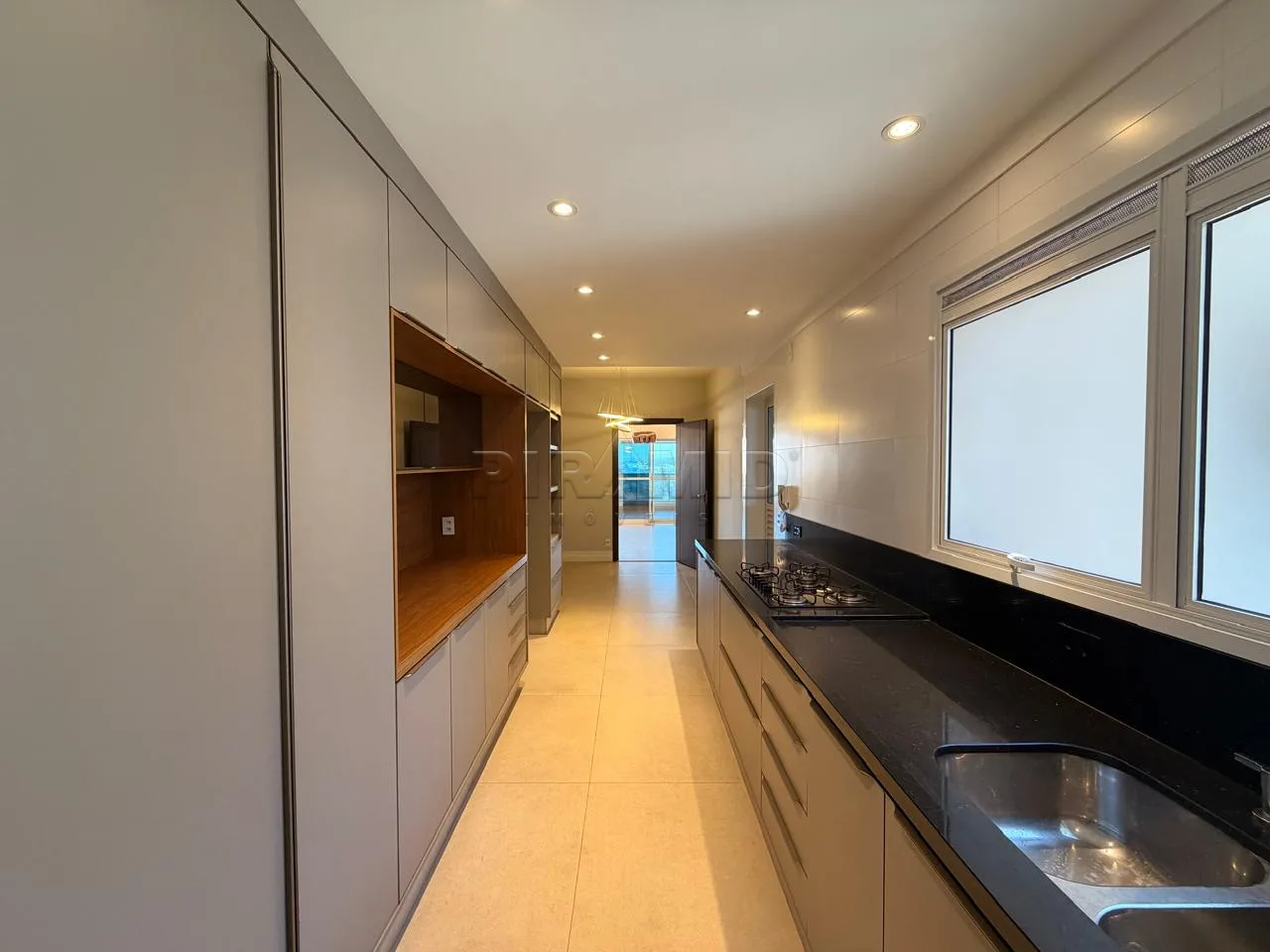 Alugar Apartamento / Padr&atilde;o em Ribeir&atilde;o Preto R$ 12.800,00 - Foto 11