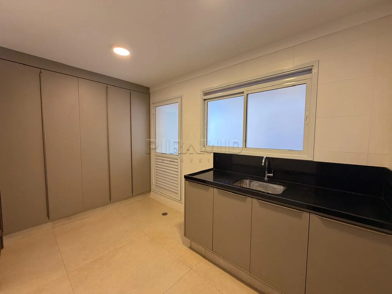 Alugar Apartamento / Padr&atilde;o em Ribeir&atilde;o Preto R$ 12.800,00 - Foto 15