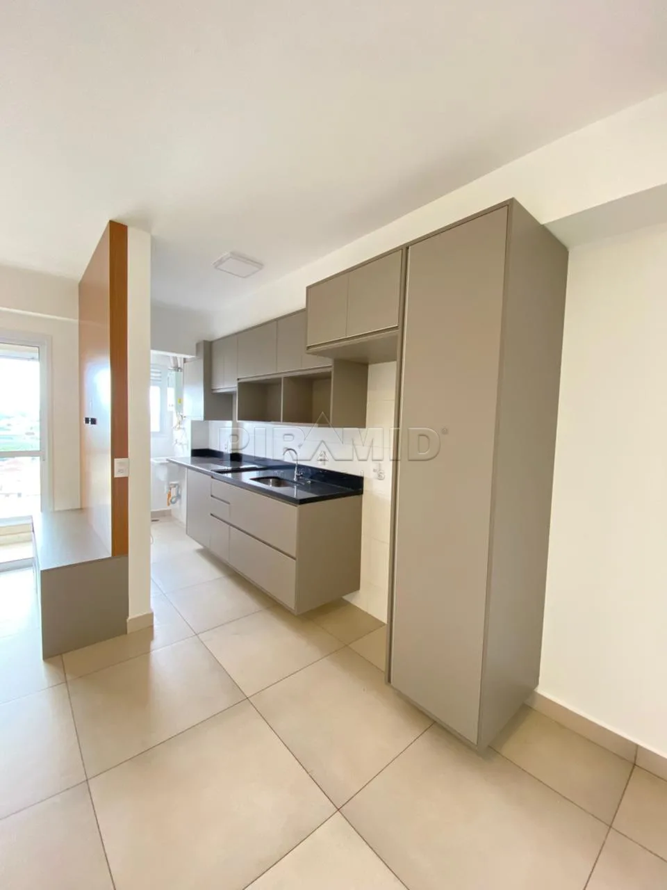 Alugar Apartamento / Padr&atilde;o em Ribeir&atilde;o Preto R$ 2.700,00 - Foto 6