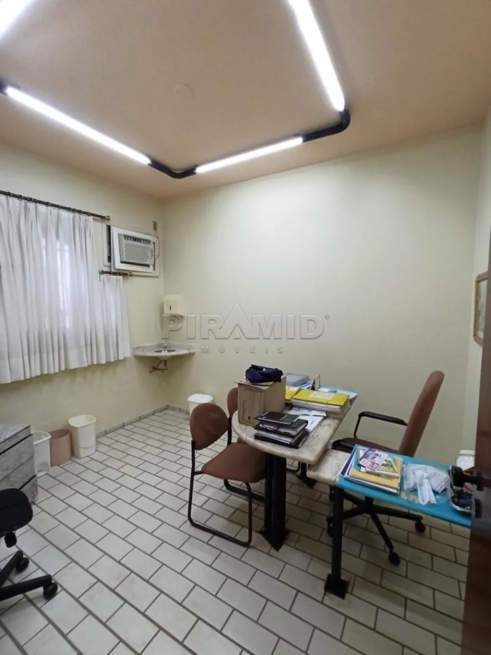 Alugar Comercial / Casa em Ribeir&atilde;o Preto R$ 4.000,00 - Foto 17