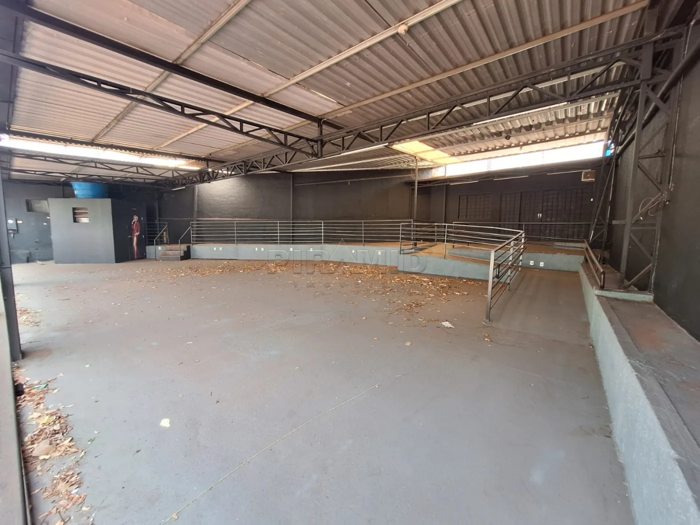 Alugar Comercial / Sal&atilde;o em Ribeir&atilde;o Preto R$ 4.500,00 - Foto 2