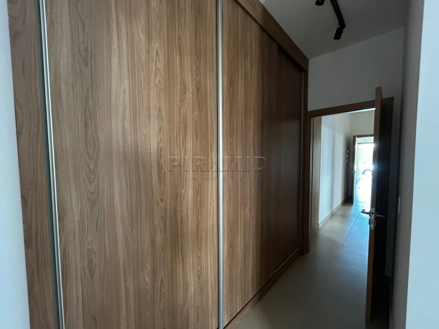 Alugar Casa / Condom&iacute;nio em Cravinhos R$ 6.000,00 - Foto 9