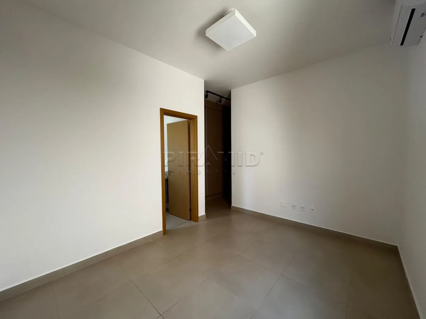 Alugar Casa / Condom&iacute;nio em Cravinhos R$ 6.000,00 - Foto 8
