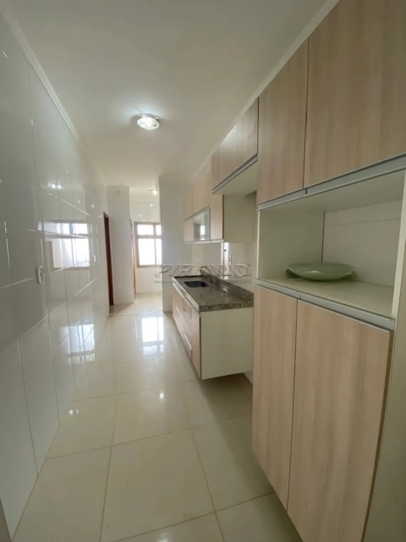Alugar Apartamento / Padr&atilde;o em Ribeir&atilde;o Preto R$ 4.200,00 - Foto 17