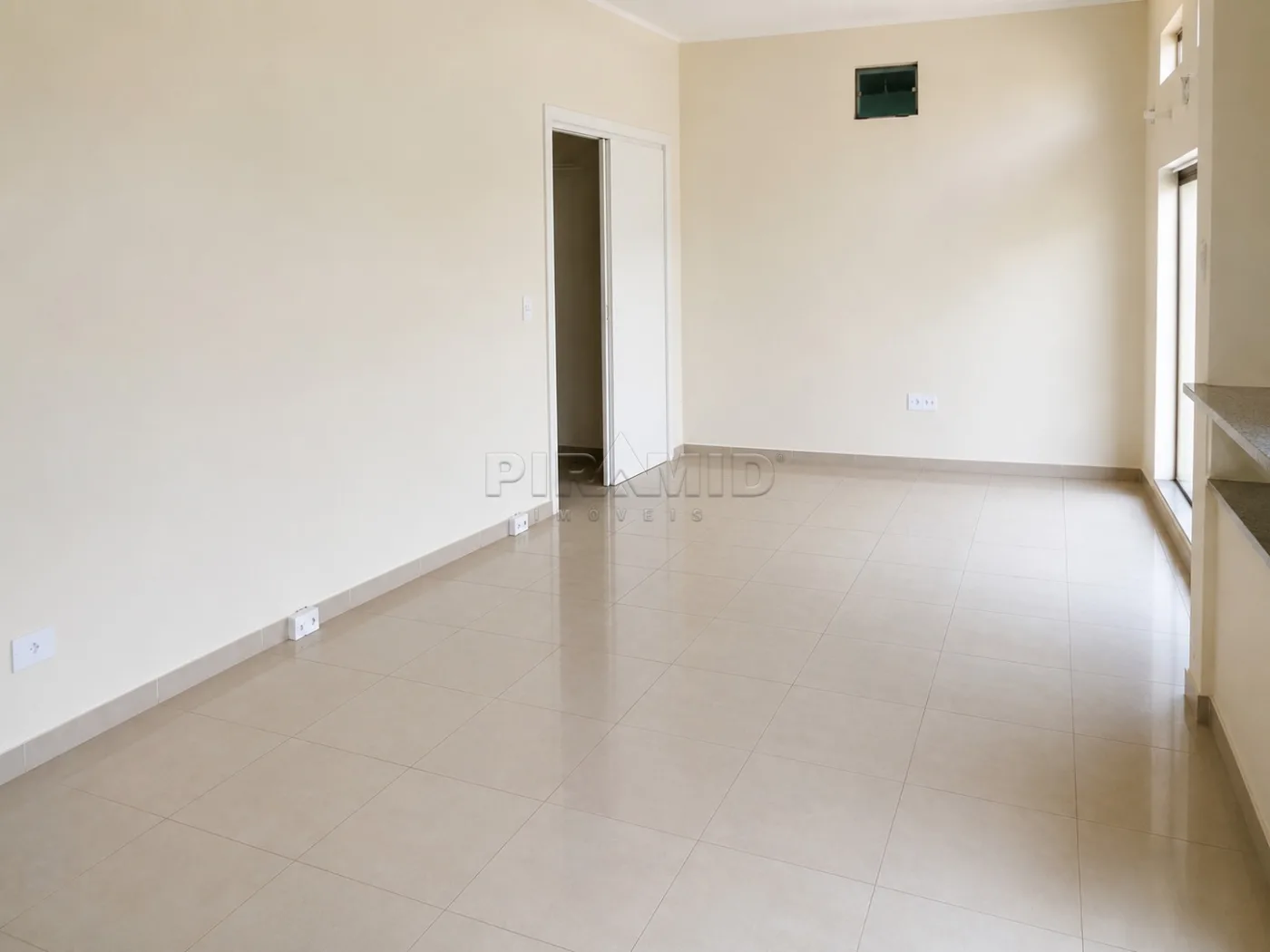 Alugar Comercial / Sal&atilde;o em Ribeir&atilde;o Preto R$ 1.800,00 - Foto 2