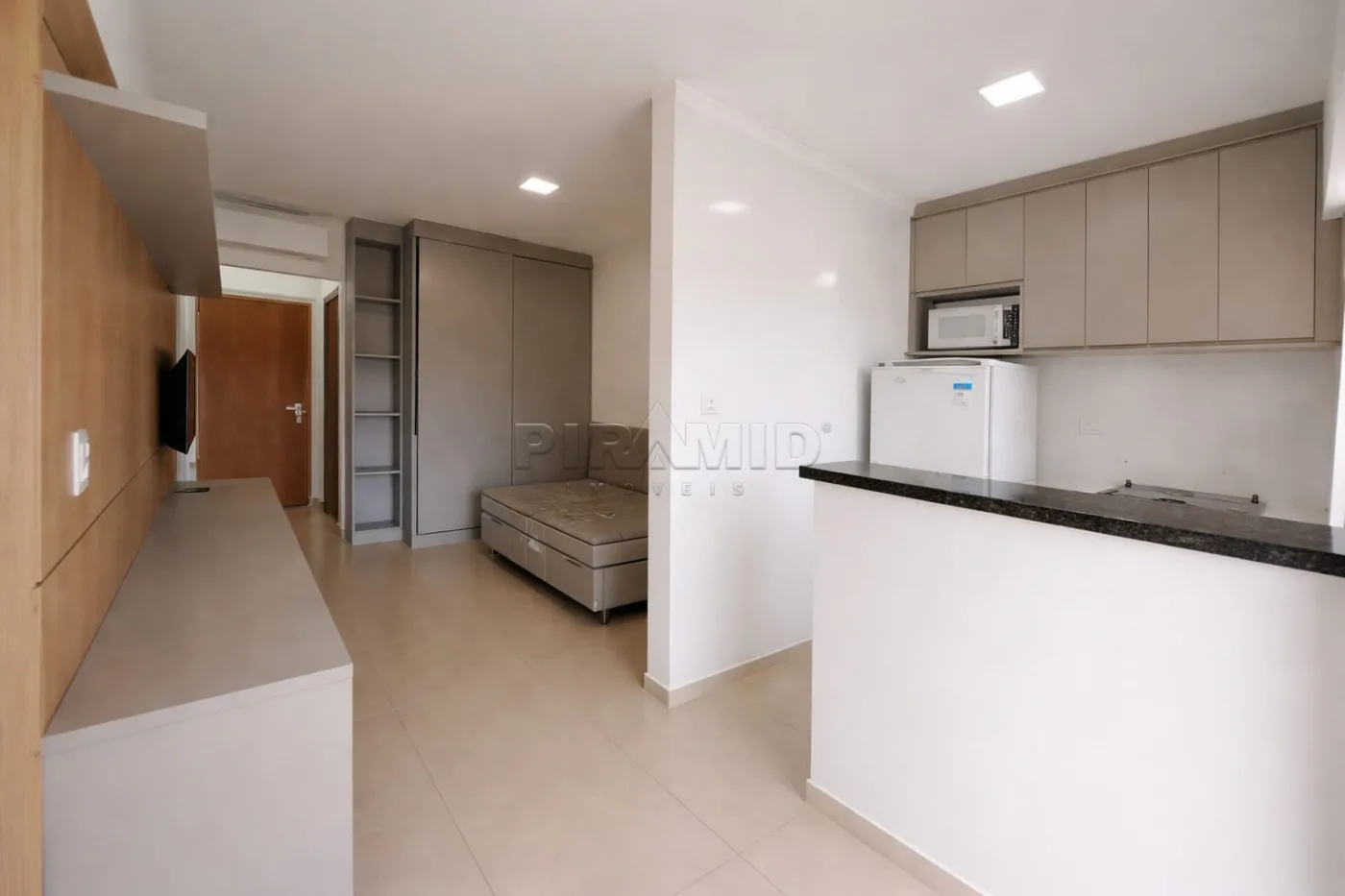 Alugar Apartamento / Kitchnet em Ribeir&atilde;o Preto R$ 2.200,00 - Foto 4