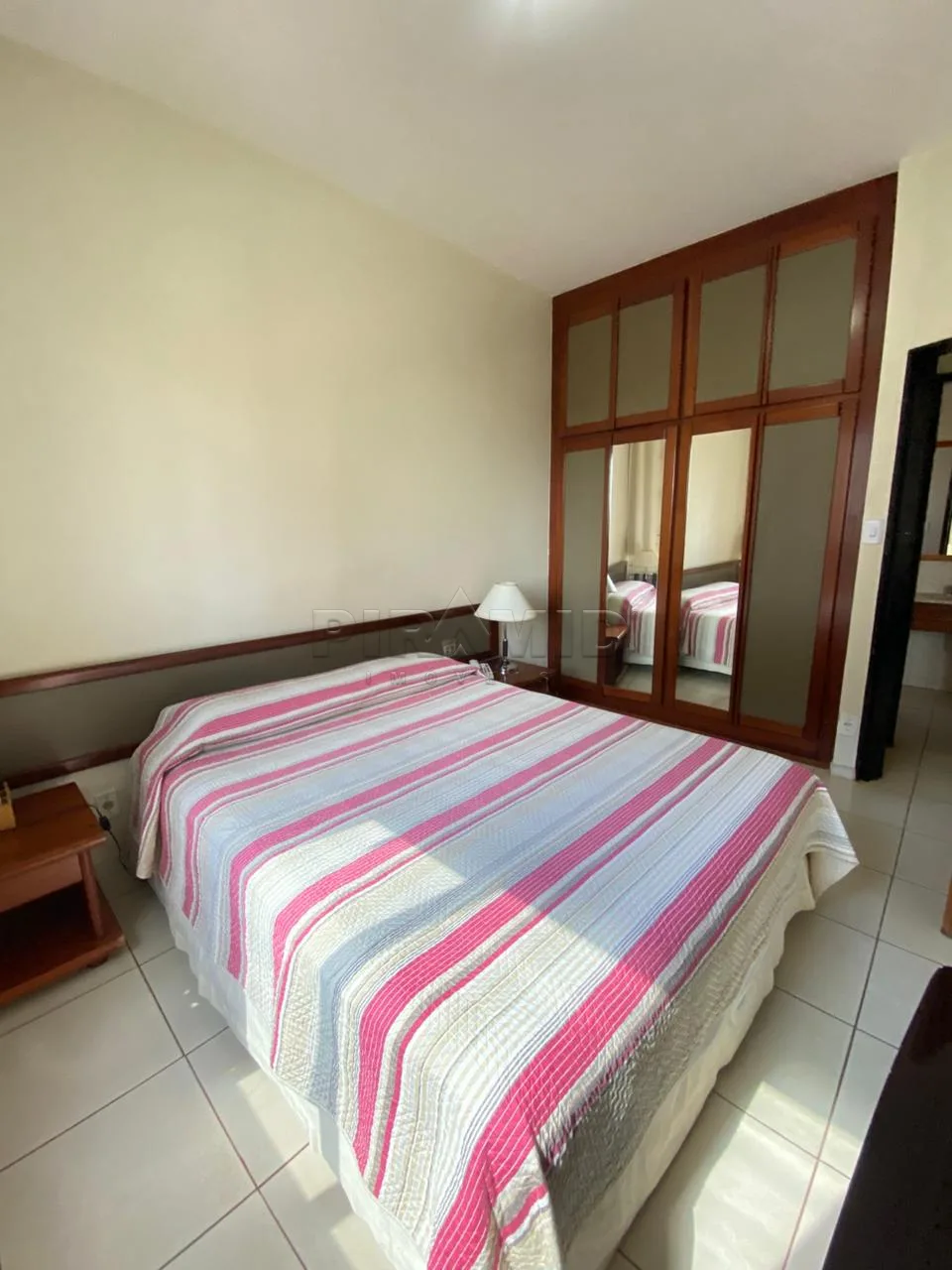 Alugar Apartamento / Padr&atilde;o em Ribeir&atilde;o Preto R$ 1.000,00 - Foto 7