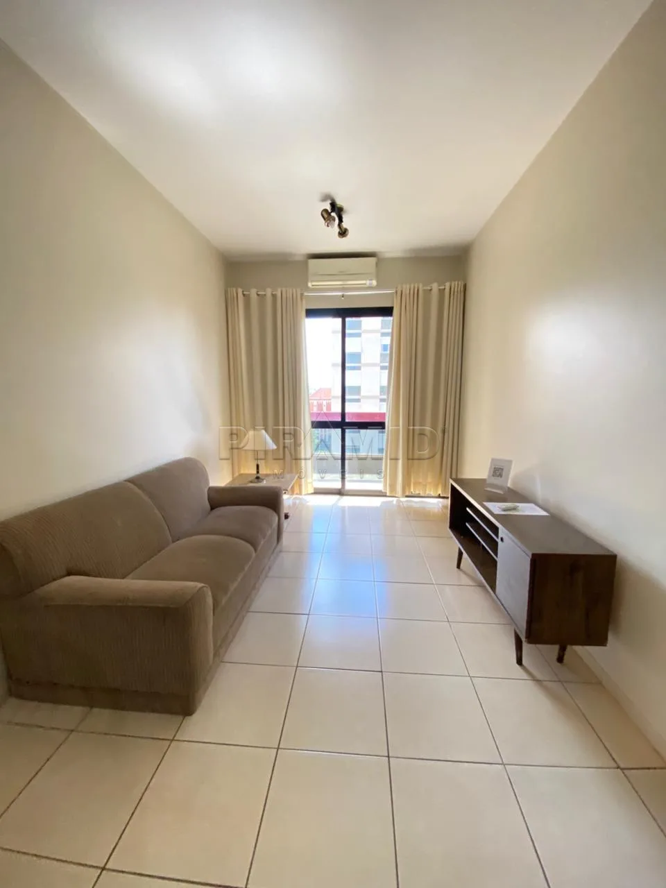 Alugar Apartamento / Padr&atilde;o em Ribeir&atilde;o Preto R$ 1.000,00 - Foto 2