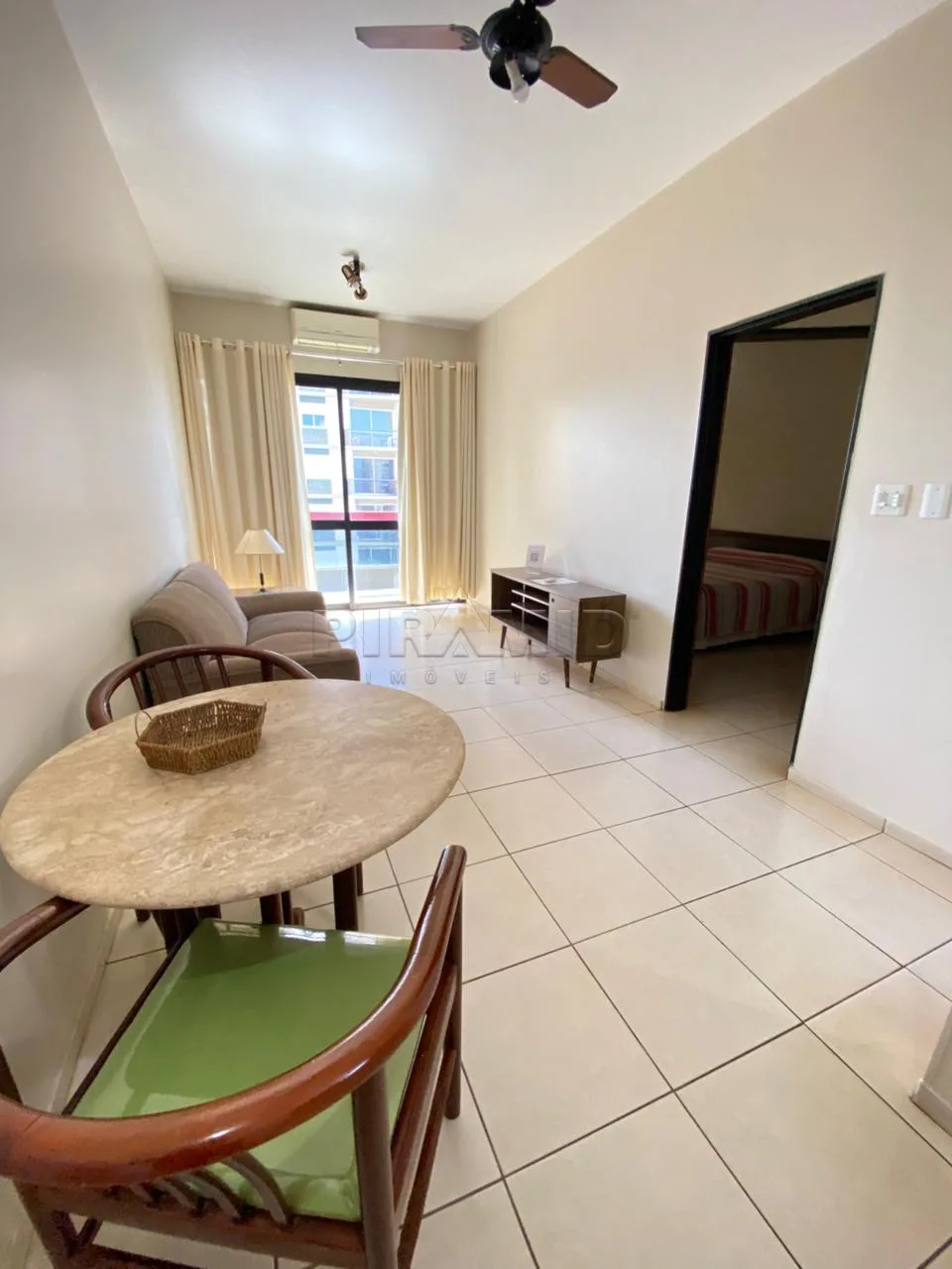 Alugar Apartamento / Padr&atilde;o em Ribeir&atilde;o Preto R$ 1.000,00 - Foto 1